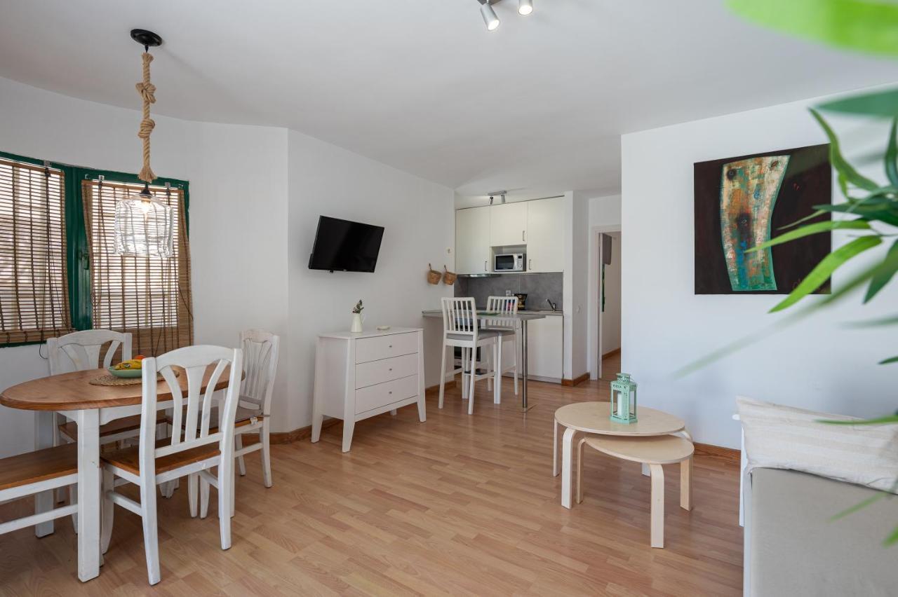 Homeforguest Apartment With Pool And Terrace 1 Min From The Beach コラレホ エクステリア 写真