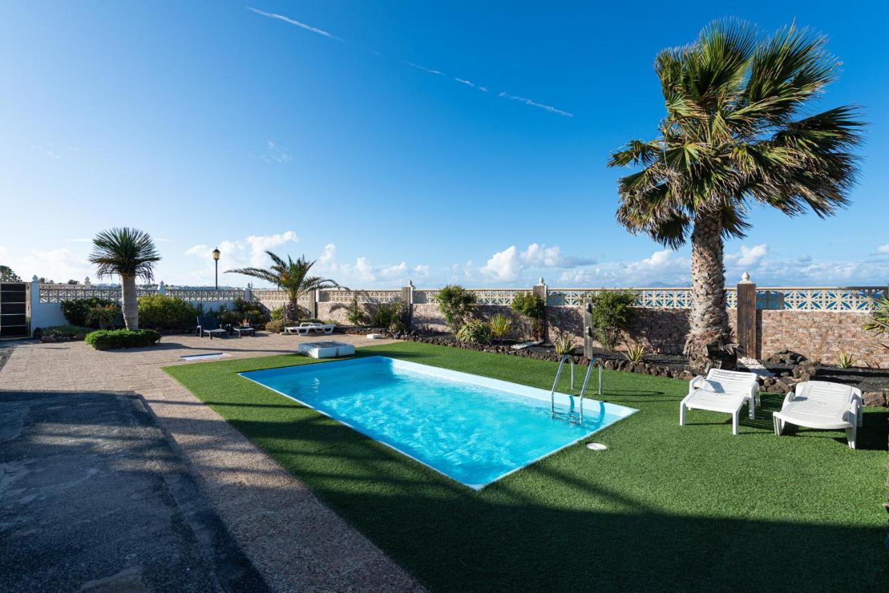Homeforguest Apartment With Pool And Terrace 1 Min From The Beach コラレホ エクステリア 写真